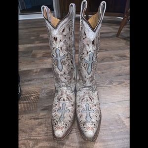 Corral boots